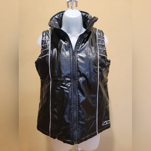 Girl's Black Puffer Vest - Picture 5 of 8